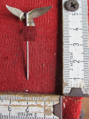 Anstecknadel ORDEN Lufteaffe mit HK Zivilanzug aus einem alten Händlerbestand