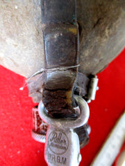 Wehrmacht Waffen-SS Feldflasche M31, mit Beriemung, Verschluß und Filzüberzug,