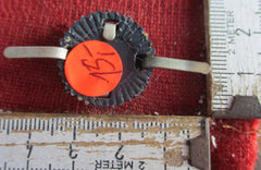 ALTE Kokarde schwarz weiß rot Mütze Schiffchen Wehrmacht Kaiserreich Reichswehr rückseitig 2 Splinte zum befestigen