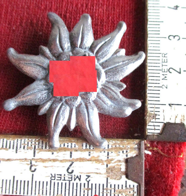 Gebirgsjäger Abzeichen mit Hakenkreuz rückseitig 3 Splinte für Uniform Mütze Schiffchen