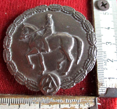 SA Orden Reiter Abzeichen an Nadel Hersteller gemarkt !!