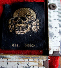 SS Totenkopf Stoff abzeichen Ges. Gesch. in schwarz
