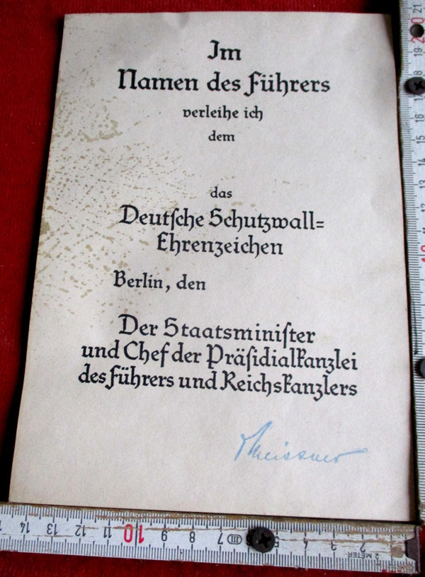 Urkunde Schutzwall Ehrenzeichen Original Unterschrift Meisner Reichskanzlei aus einem alten Händlerbestand