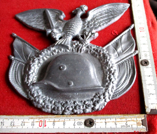 Reservisten Stahlhelm Bund Preussen Adler mit Fahnen Wand Dekoration Maße ca 140x150 mm