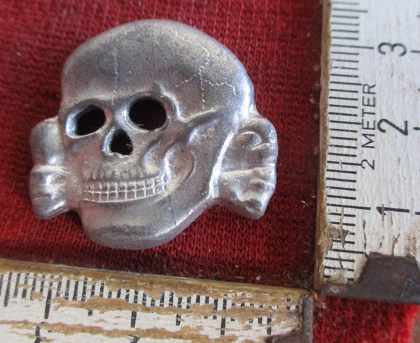 SS Totenkopf aus Metall Panzer  aus einem alten Händlerbestand