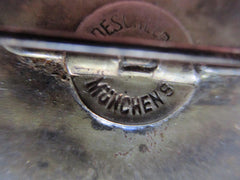 DDAC emailliertes Abzeichen mit HK an Nadel gemarkt Deschler, München