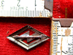 Pimpfe SS Blitz Rune aus Metall an Nadel aus einem alten Händlerbestand