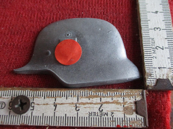 Stahlhelm Wehrmacht mit Wappen + HK als Wand Deko Abzeichen Maße ca 60x35 mm
