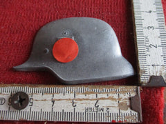 Stahlhelm Wehrmacht mit Wappen + HK als Wand Deko Abzeichen Maße ca 60x35 mm