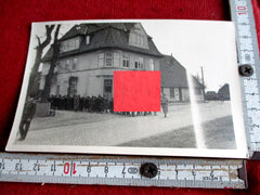 Foto-Konvolut Eystrup bei Hoya – Beerdigung Polizei-Vorsteher Carl Freese mit HK-Fahnen (Art. 30.082)