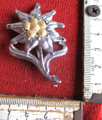 Gebirgsjäger Edelweiß Abzeichen ohne HK aus Metall Barett Uniform