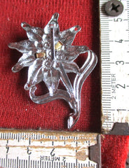 Gebirgsjäger Edelweiß Abzeichen ohne HK aus Metall Barett Uniform