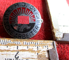 HJ Deutsche Arbeiter Jugend an Nadel mit HK Abzeichen