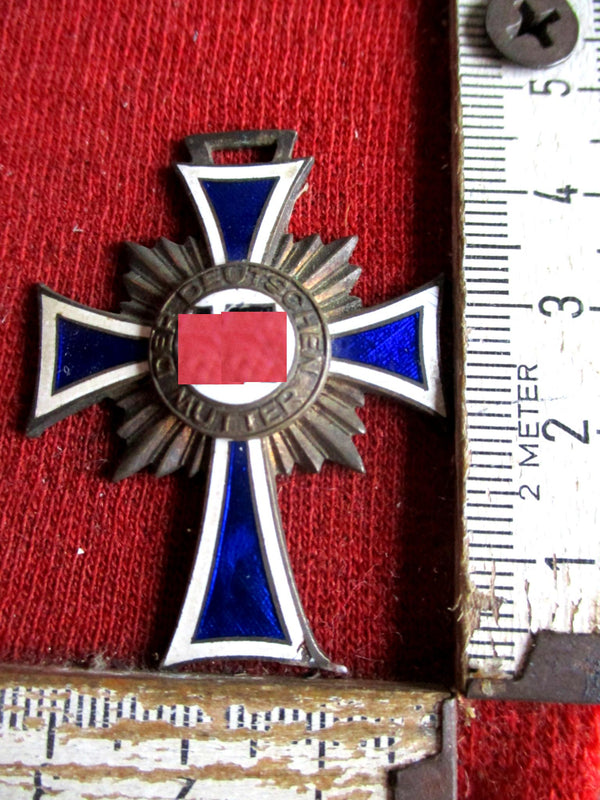 Mutterkreuz in Bronze, 16. Dezember 1938 Adolf Hitler ORIGINAL !!! mit HK ohne Band aus einem alten Händlerbestand