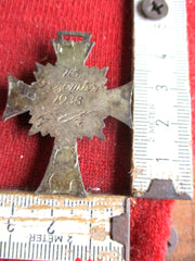 Mutterkreuz in Bronze, 16. Dezember 1938 Adolf Hitler ORIGINAL !!! mit HK ohne Band aus einem alten Händlerbestand