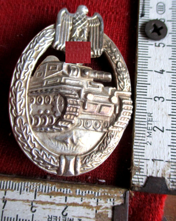 Orden Wehrmacht Panzer in Silber mit HK an Nadel hohl geprägt