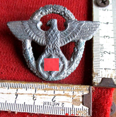SA NSDAP Abzeichen Orden mit HK an Nadel Metall für Mütze / Uniform