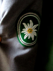 Gebirgsjäger Hauptmann Uniform Rock Jacke + Hose Breeches Bundeswehr mit Abzeichen Größe siehe Etikett aus einem alten Händlerbestand