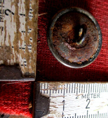 2 Stück Metall Knopf Uniform RS gemarkt ca 20 mm mit HK aus einem alten Händlerbestand