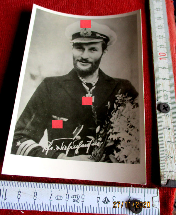 Foto AK Ritterkreuz Träger U-Boote Marine Maße siehe Scan Tiesenhausen, Hans Diedrich Freiherr von Autogramm