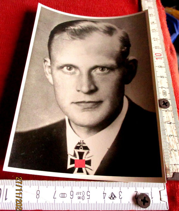 Foto AK Ritterkreuz Träger U-Boote Marine Maße siehe Scan Lange, Hans-Günther