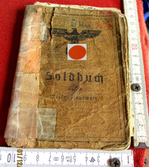 Wehrpass Soldbuch Wehrmacht mit HK ausgefüllt aus einem alten Händlerbestand