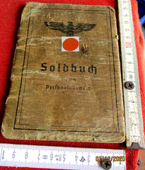 Wehrpass Soldbuch Wehrmacht mit HK ausgefüllt Infanterie aus einem alten Händlerbestand