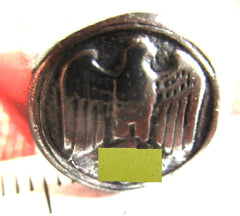 Reichsadler mit HK Ring erhaben Durchmesser ca 20 mm aus Metall super Sammlerring für die Vitrine eine sehr gute Sammleranfertigung. Zustand 2