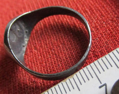 Reichsadler mit HK Ring erhaben Durchmesser ca 20 mm aus Metall super Sammlerring für die Vitrine eine sehr gute Sammleranfertigung. Zustand 2