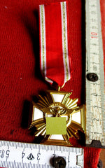 NSDAP Dienstauszeichnung in Gold Treue für Führer und Volk Buntmetall vergoldet und emailliert, mit Adler und HK