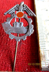 Werft DAF Marine Schiffbau Abzeichen Orden Nadel mit HK ca 50mm Lämge aus einem alten Händlerbestand