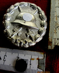 Orden Verwundeten Abzeichen in Silber hohl geprägt mit HK an Nadel