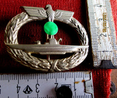 Marine U-Boot Abzeichen gemarkt mit HK Orden