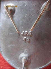 Wehrmacht Stahlhelm Wappen rückseitig 3 Splinte zum befestigen für Uniform Abzeichen mit HK aus Metall