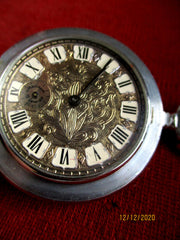 silbrige ADOLF HITLER Führer TASCHENUHR mit Porträt + Hakenkreuz aus einem alten Händlerbestand