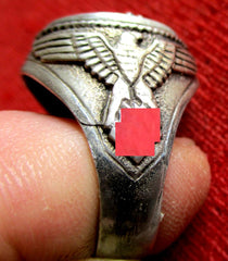 SS mit Totenkopf + HK erhabener Ring Durchmesser ca 20 mm aus Metall super Sammlerring für die Vitrine