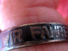 U-Boot Abzeichen / Orden mit Devise wir fahren gegen Engeland mit U-Boot + HK erhabener Ring Durchmesser ca 20 mm aus Metall Sammlerring für die Vitrine