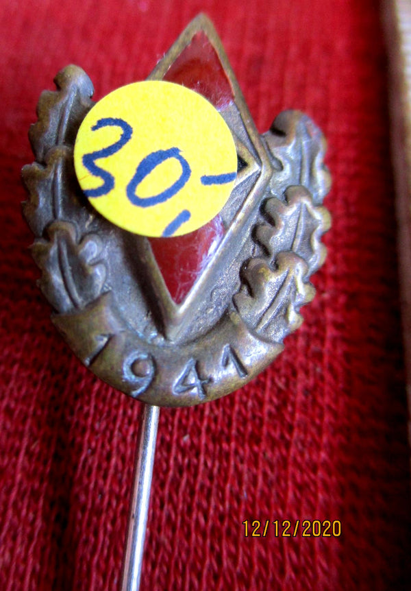 HJ BDM Hitlerjugend Siegernadel aus 1941 emailliert mit HK aus einem alten Händlerbestand