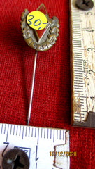 HJ BDM Hitlerjugend Siegernadel aus 1941 emailliert mit HK aus einem alten Händlerbestand