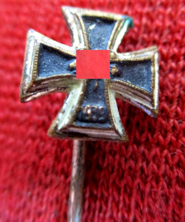 Anstecknadel EK 1 eisene Kreuz 1939 mit HK aus einem alten Händlerbestan