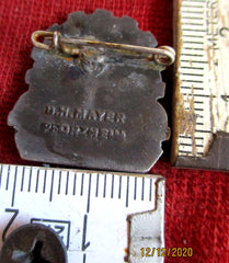 Automobil Ausstellung Berlin 1938 DAF an Nadel mit HK Abzeichen aus einem alten Händlerbestand