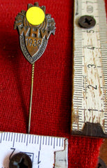 WHW 1938 Winterhilfswerk Anstecknadel mit HK  aus einem alten Händlerbestand