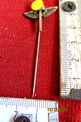 DAF mit Hammer Anstecknadel mit HK  aus einem alten Händlerbestand