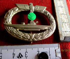 Marine U-Boot Abzeichen Orden mit HK an breiter Nadel gemarkt