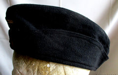 Wehrmacht schwarzes Schiffchen für Mannschaften der Panzertruppe Schwarzes Tuch,  aus einem alten Händlerbestand