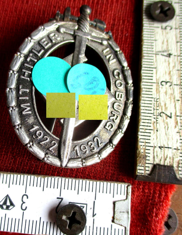 Adolf Hitler – Coburg-Abzeichen 1932 Abzeichen für die Teilnehmer des Deutschen Tages am 14./15. Oktober 1922 aus den Reihen der SA