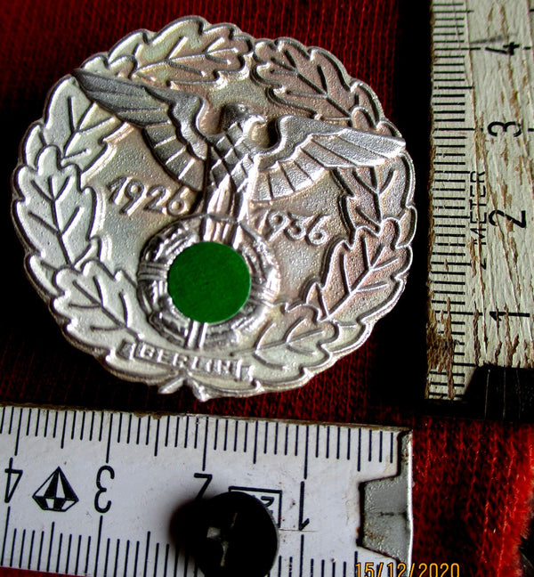 WH Reichsadler Berlin 1926 1936 Eisernes Kreuz Abzeichen Anstecker Wehrmacht mit HK an Nadel