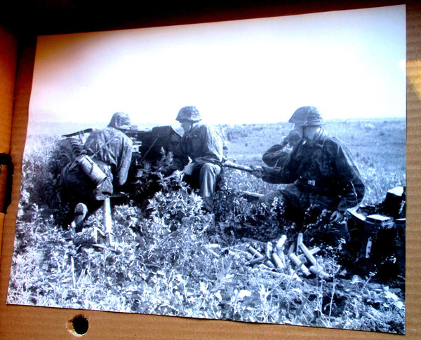 Panzer-Abwehr SS Photo Propaganda Maße ca 40x30 cm schweres Papier