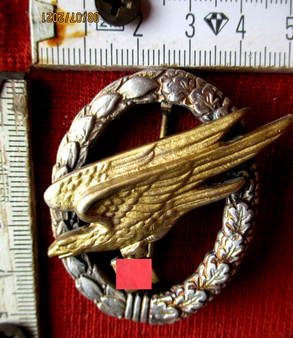 Luftwaffe Parachutiste Ordre Brevet de parachutiste Aigle doré riveté épingle ronde non magnétique Souval