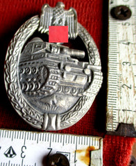 Insigne de char, insigne de combat blindé en argent, estampé creux, provenant d'un ancien stock de revendeur.